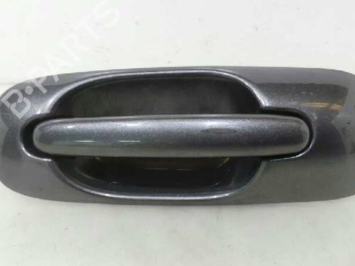 Used Exterior handle CHRYSLER VOYAGER IV (RG, RS) 2.5 CRD (141 hp) 8748025