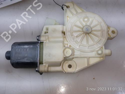 Used Left front window motor MERCEDES-BENZ GLA-CLASS (X156) GLA 200 CDI / d (156.908) (136 hp) 15839150