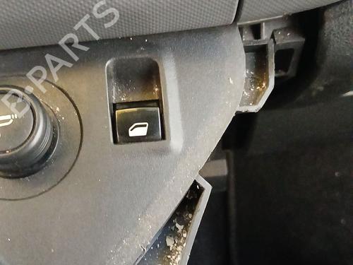 Używane Przełącznik szyby przedniej prawej Przełącznik szyby przedniej prawej CITROËN BERLINGO Box Body/MPV (B9) 1.6 HDi 75 (75 hp) 37464373 37464373