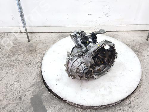 gearbox-vw-passat-b6-3c2-2005-2006-2007-2008-2009-2010-2011-39592292 main image