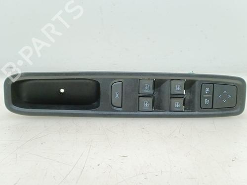 Used Left front window switch DACIA JOGGER (RK_) 1.6 HYBRID 140 (RKN8) (141 hp) 32043774