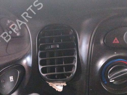 Used Air vent HYUNDAI H100 Van 2.5 D (78 hp) 30872813