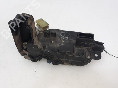 Front right lock OPEL ASTRA H GTC (A04) 1.9 CDTI (L08) 13210749 | 13128112 | 13128112