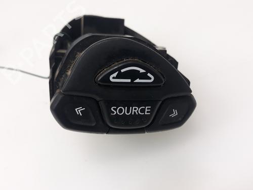 Used Steering wheel controls NISSAN X-TRAIL I (T30) [2001-2013]  18046722