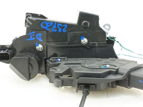 Front left lock VOLVO XC70 II (136) D5 AWD | BP31131514C98