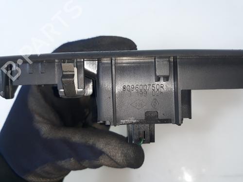 Used Right front window switch RENAULT LAGUNA Coupe (DT0/1) 2.0 dCi (DT0M, DT0N, DT0S, DT19, DT1F) (173 hp) 8501365