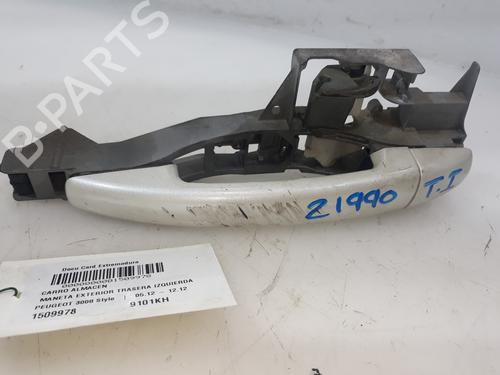 Used Rear left exterior door handle PEUGEOT 3008 II SUV (MC_, MR_, MJ_, M4_) [2016-2025]  21759522
