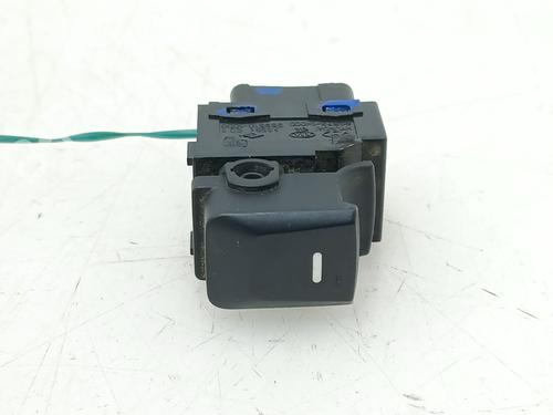 Mando elevalunas trasero izquierdo KIA SPORTAGE III (SL) 1.7 CRDi (116 hp) 31333739