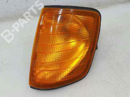 Used Left front indicator Left front indicator MERCEDES-BENZ 124 Saloon (W124) 200 D (124.120) (75 hp) 3673079 3673079