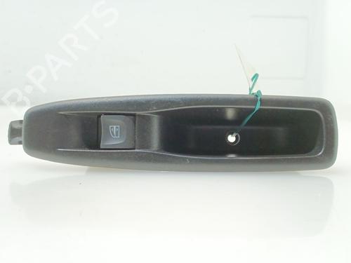 Højre bagtil elrude kontakt RENAULT CLIO IV (BH_) 0.9 TCe 90 (BHNF, BHMA, BHMH, BHJK, BHJR) (90 hp) 29935586