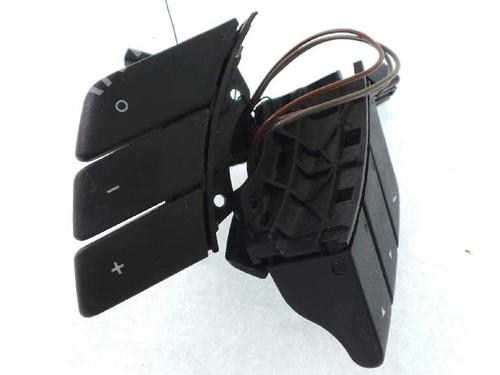 Used Steering wheel controls OPEL MERIVA A MPV (X03) 1.3 CDTI (E75) (69 hp) 2428812