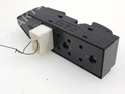 Right front window switch KIA SPORTAGE II (JE_, KM_) 2.0 i 16V | BP24627680I26 