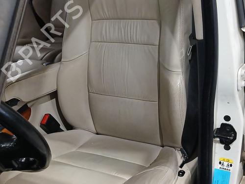 Used Left front seat Left front seat 36779257 36779257