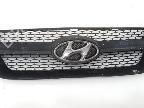 Used Grille HYUNDAI SONATA V (NF) 2.0 CRDi (140 hp) 22398767