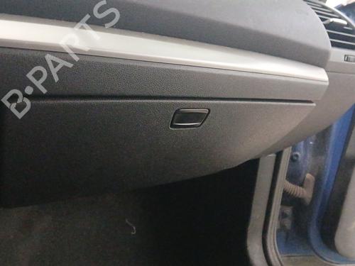Guantera BMW 1 (E87) 116 i (115 hp) 30873349