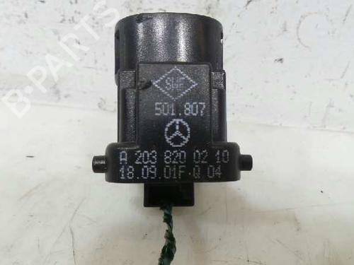 Right rear window switch MERCEDES-BENZ C-CLASS (W203) C 200 Kompressor (203.045) | BP1345542I28 