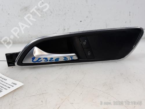 Venstre foran invendig håndtak MERCEDES-BENZ GLA-CLASS (X156) GLA 200 CDI / d (156.908) (136 hp) 15841094