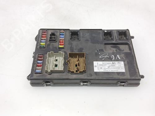 Used Fuse box Fuse box 36992644 36992644