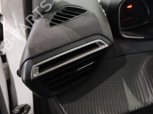 Used Air vent Air vent PEUGEOT 208 II (UB_, UP_, UW_, UJ_) 1.5 BlueHDI 100 (102 hp) 33552668 33552668