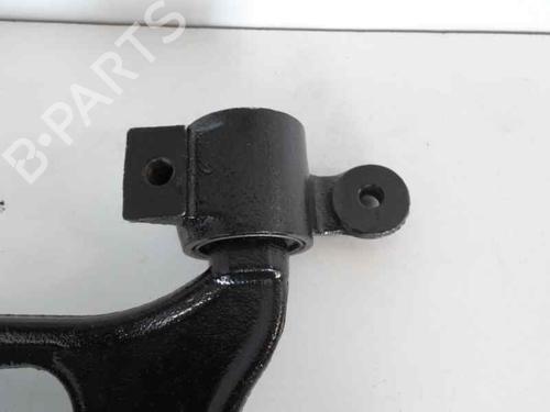 Used Right front suspension arm Right front suspension arm CITROËN JUMPY I (U6U_) [1994-2006] 8599384 8599384