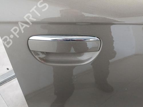 Used Front right exterior door handle Front right exterior door handle 37073644 37073644