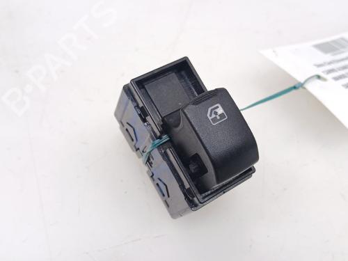 Used Right rear window switch DAEWOO EVANDA (KLAL) [2002-2025]  22625407
