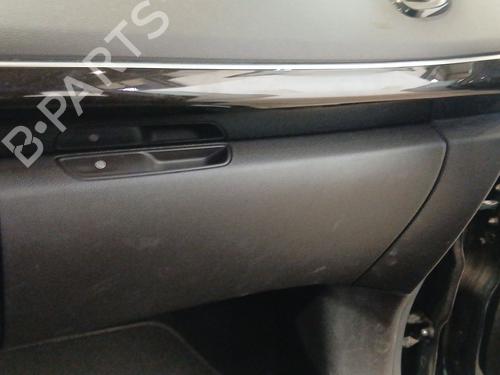 Used Glove box Glove box 38952698 38952698