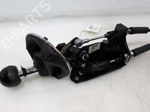 Used Gear lever FIAT 500 (312_) 1.2 (312AXA1A) (69 hp) 15073318