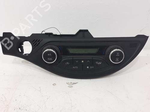 Climate control TOYOTA YARIS (_P13_) 1.5 Hybrid (NHP130_, NHP130) | BP5776884I5 