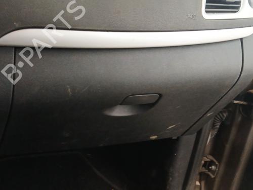 Hanskerom RENAULT GRAND SCÉNIC III (JZ0/1_) 1.5 dCi (JZ09, JZ0D, JZ10, JZ14, JZ1G, JZ29, JZ2C) (110 hp) 30889693