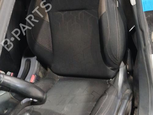 left-front-seat-peugeot-2008-i-cu_-2013-36799069 main image