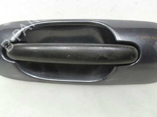 Used Exterior handle CHRYSLER VOYAGER IV (RG, RS) 2.5 CRD (141 hp) 8748024