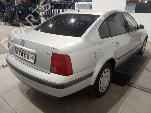 Venstre foran invendig håndtak VW PASSAT B5 (3B2) 1.8 | BP16554787I13 