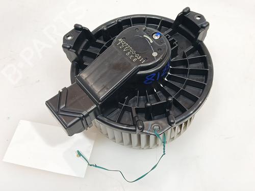Gebläsemotor für SUZUKI SWIFT III (MZ, EZ) 1.3 DDiS (RS413D) (75 hp) 28811680