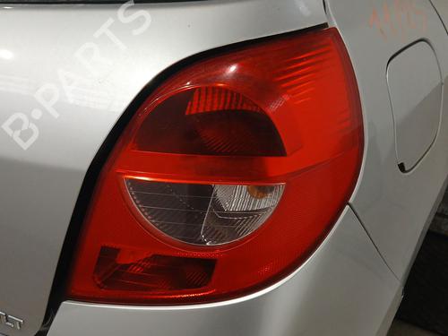 Feu arrière droit RENAULT CLIO III (BR0/1, CR0/1) 1.2 16V (BR02, BR0J, BR11, CR02, CR0J, CR11) (75 hp) 31980619