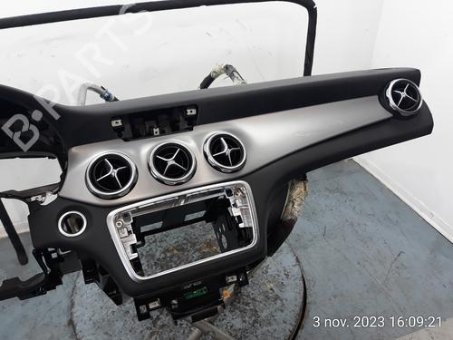 Dashboard MERCEDES-BENZ GLA-CLASS (X156) GLA 200 CDI / d (156.908) | BP15846215C46 