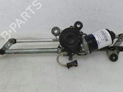 Used Front wiper motor OPEL SIGNUM Hatchback (Z03) 2.2 direct (F48) (155 hp) 3162851