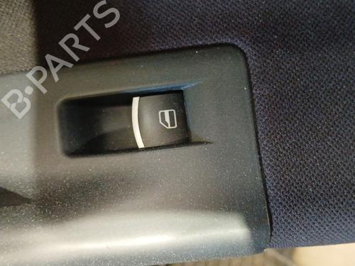 Used Right rear window switch VW GOLF V (1K1) 1.9 TDI (105 hp) 30872824
