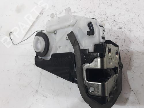 Rear left lock TOYOTA YARIS (_P13_) 1.5 Hybrid (NHP130_, NHP130) | BP5776870C100 