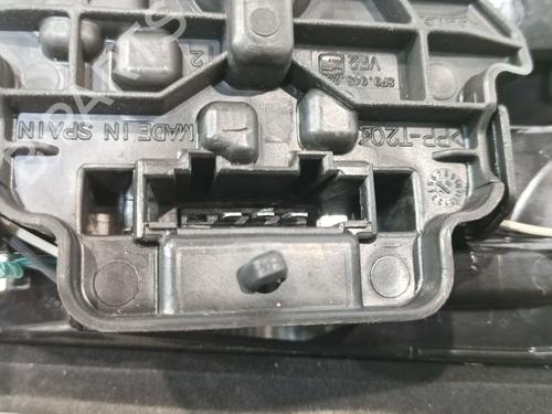 Right tailgate light SEAT LEON (5F1) 1.5 TGi | BP31832150C80