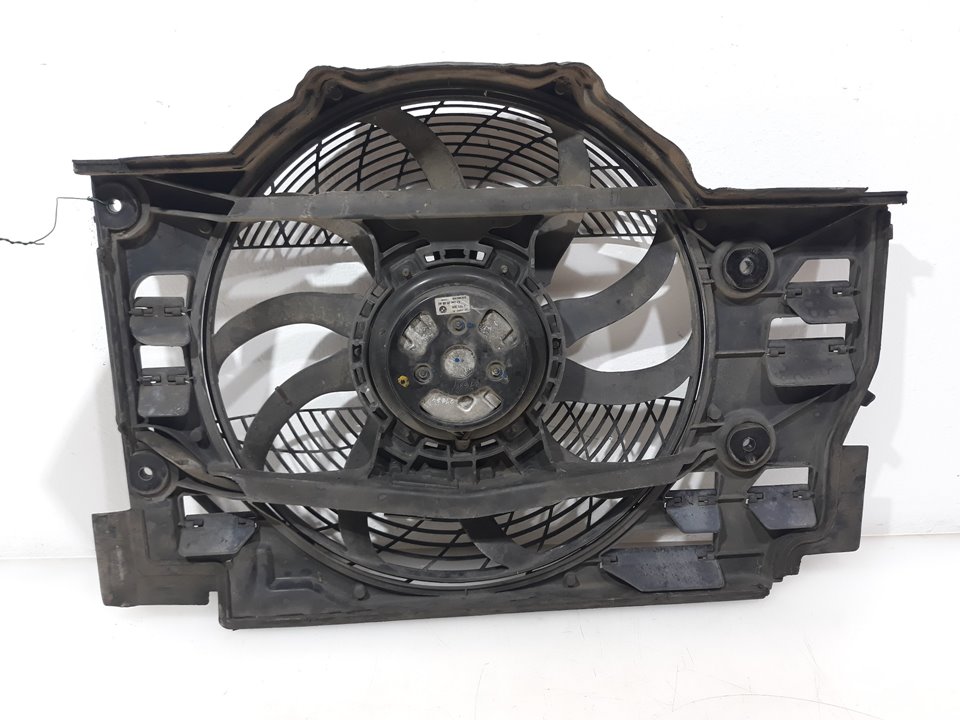 Radiator fan BMW 5 (E39) 530 d 11011308 | B-Parts