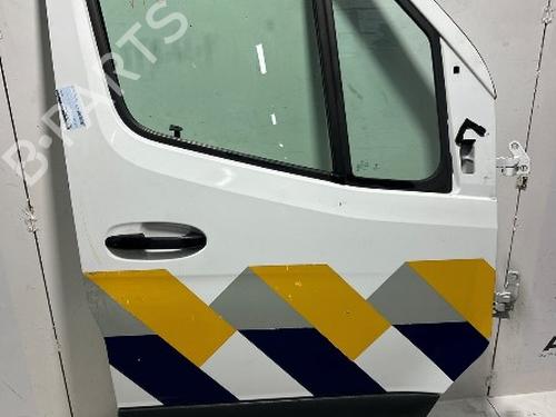right-front-door-mercedes-benz-sprinter-35-t-van-b907-b910-2018-26045748 main image
