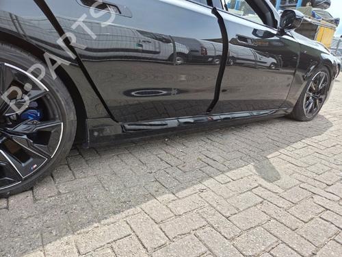 right-sideskirt-bmw-7-g70-2022-28083251 main image