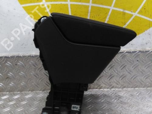 Used Armrest / Center console Armrest / Center console VW POLO VI (AW1, BZ1, AE1) 1.0 TSI (95 hp) 26043645 26043645