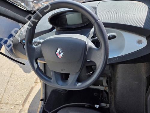 driver-airbag-renault-twizy-mam_-2012-29965712 main image