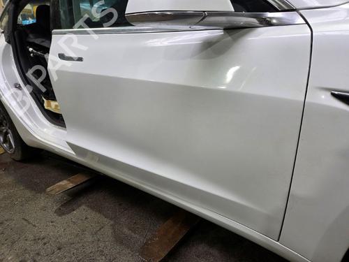 Right front door TESLA MODEL 3 (5YJ3) EV AWD | BP32404402C3