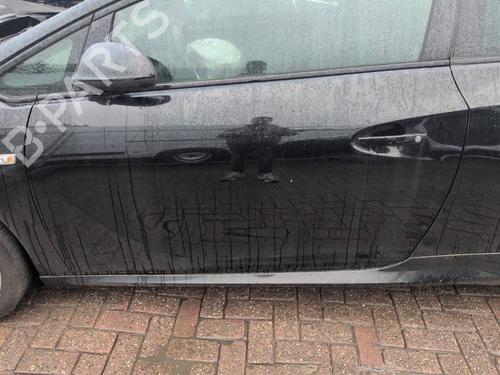 Used Left front door OPEL ASTRA J GTC 2.0 OPC Turbo (08) (280 hp) 32215521