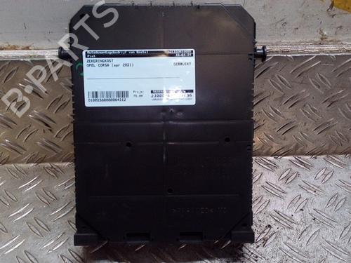 Used Fuse box OPEL CORSA F (P2JO) 1.2 (68) (101 hp) 26043360