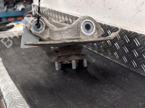 Left front steering knuckle LAND ROVER RANGE ROVER VELAR (L560) 2.0 P400 Hybrid 4x4 | BP37989431M25 - Image 4