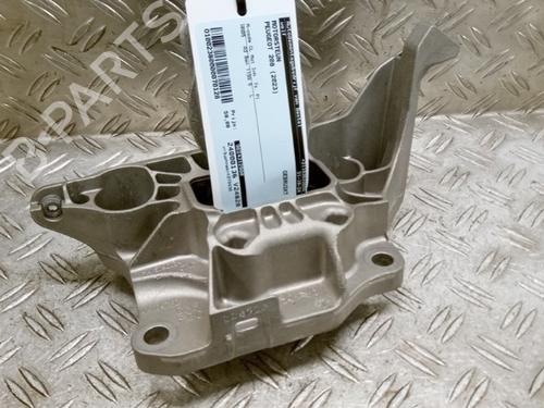 Used Engine mount PEUGEOT 208 II (UB_, UP_, UW_, UJ_) 1.2 PureTech 100 (101 hp) 26045102